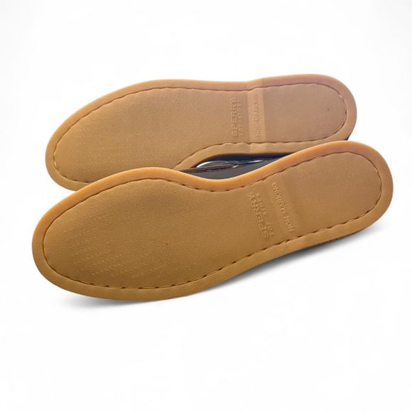 Sperry Gold Cup™ Authentic Original™ 2-Eye Boat Shoe (sz 7.5 M / 9 W) - Picture 5 of 8